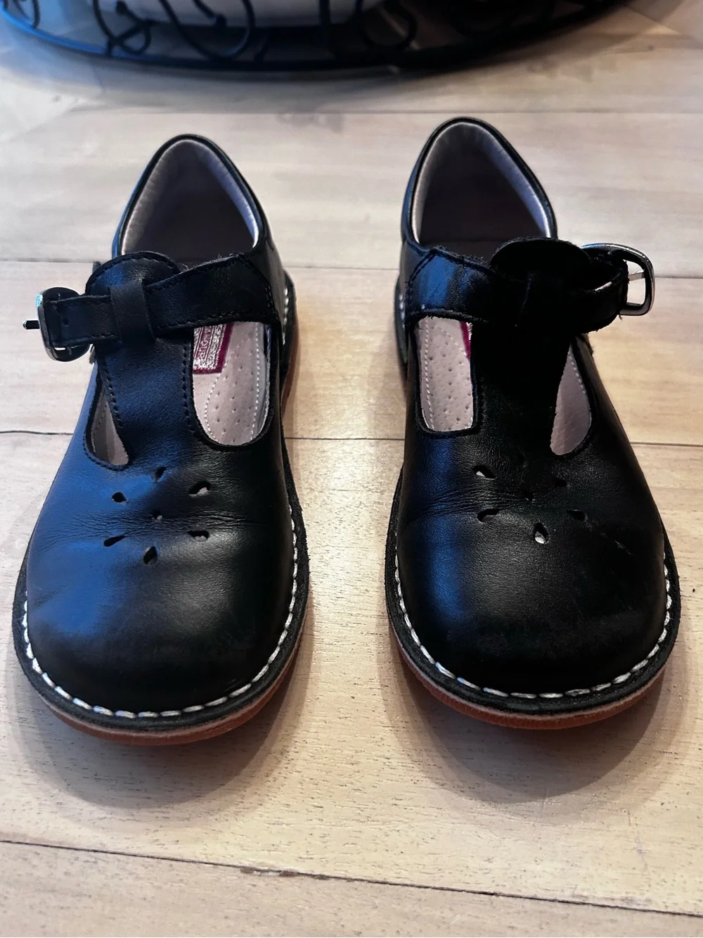 L’Amour Girls Leather Classic Black Mary Jane Kids Shoes size 1 EUC